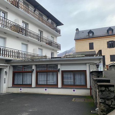 Appartement T4 140 M2 Spacieux Et Calme Pour 8 Personnes Luz-Saint-Sauveur Buitenkant foto