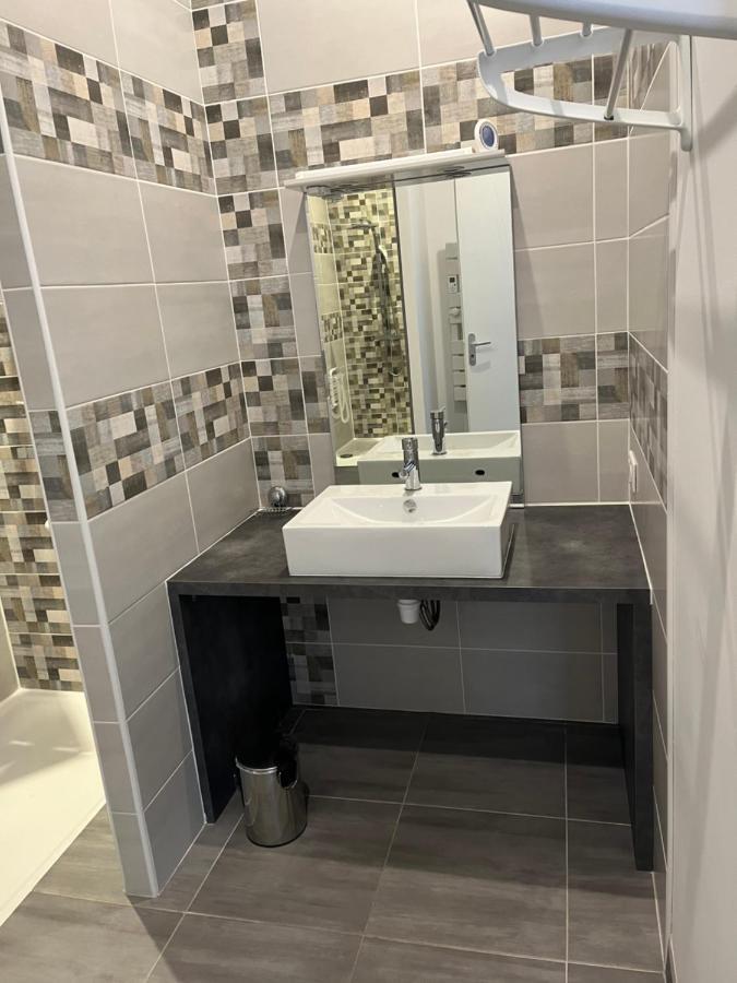 Appartement T4 140 M2 Spacieux Et Calme Pour 8 Personnes Luz-Saint-Sauveur Buitenkant foto